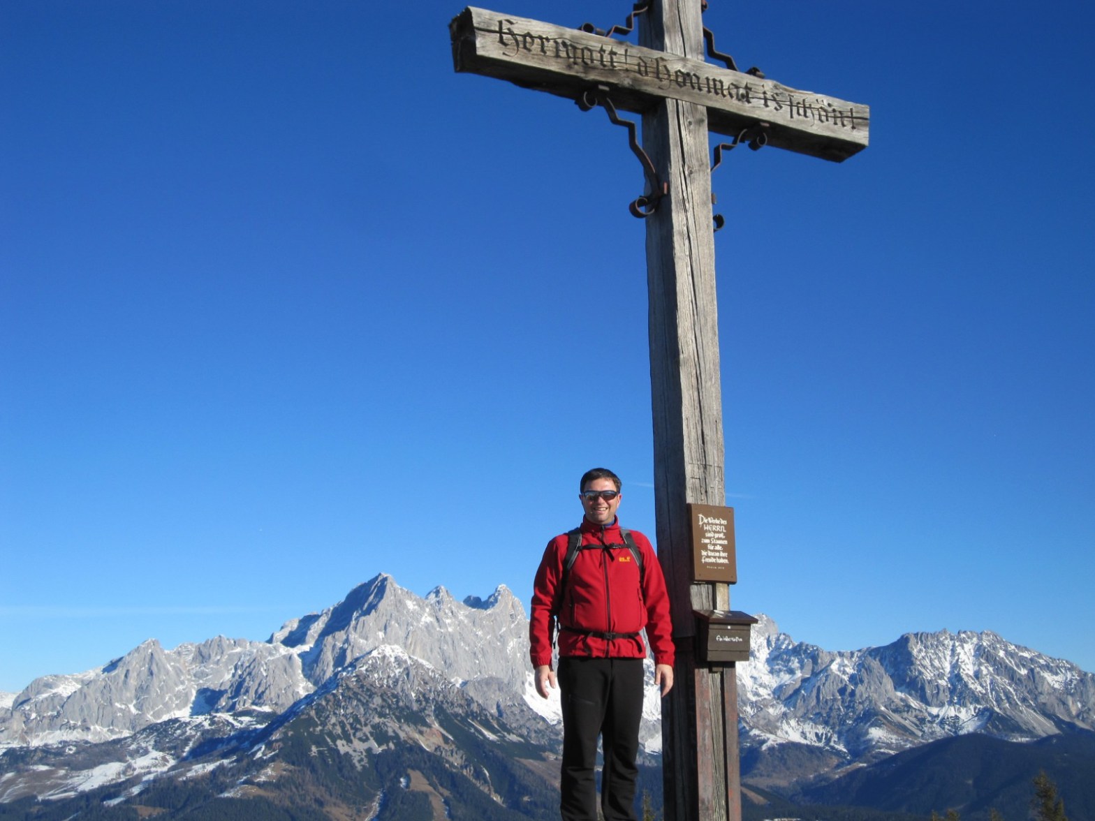 Gipfel Rossbrand, Hintergrund: Dachstein