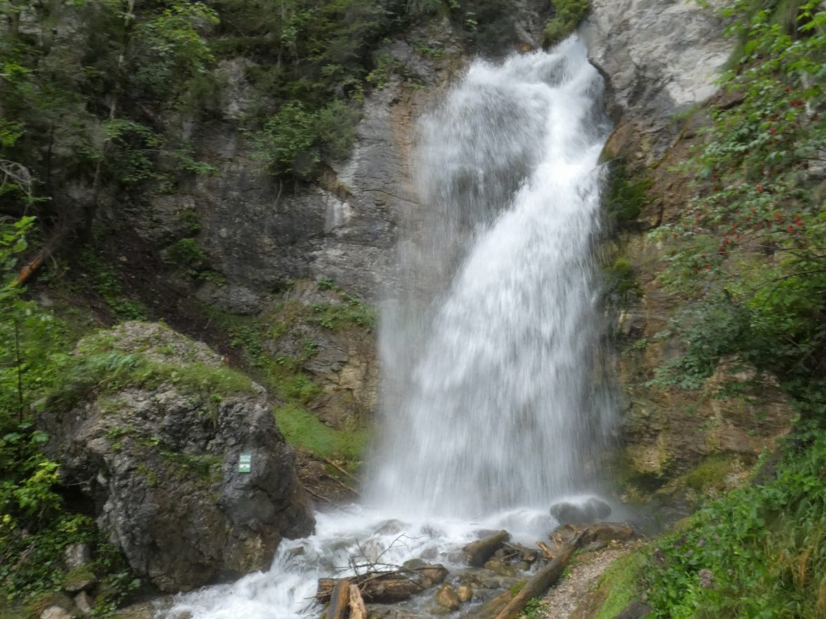 Viel Wasser im&nbsp;Luserwasserfall